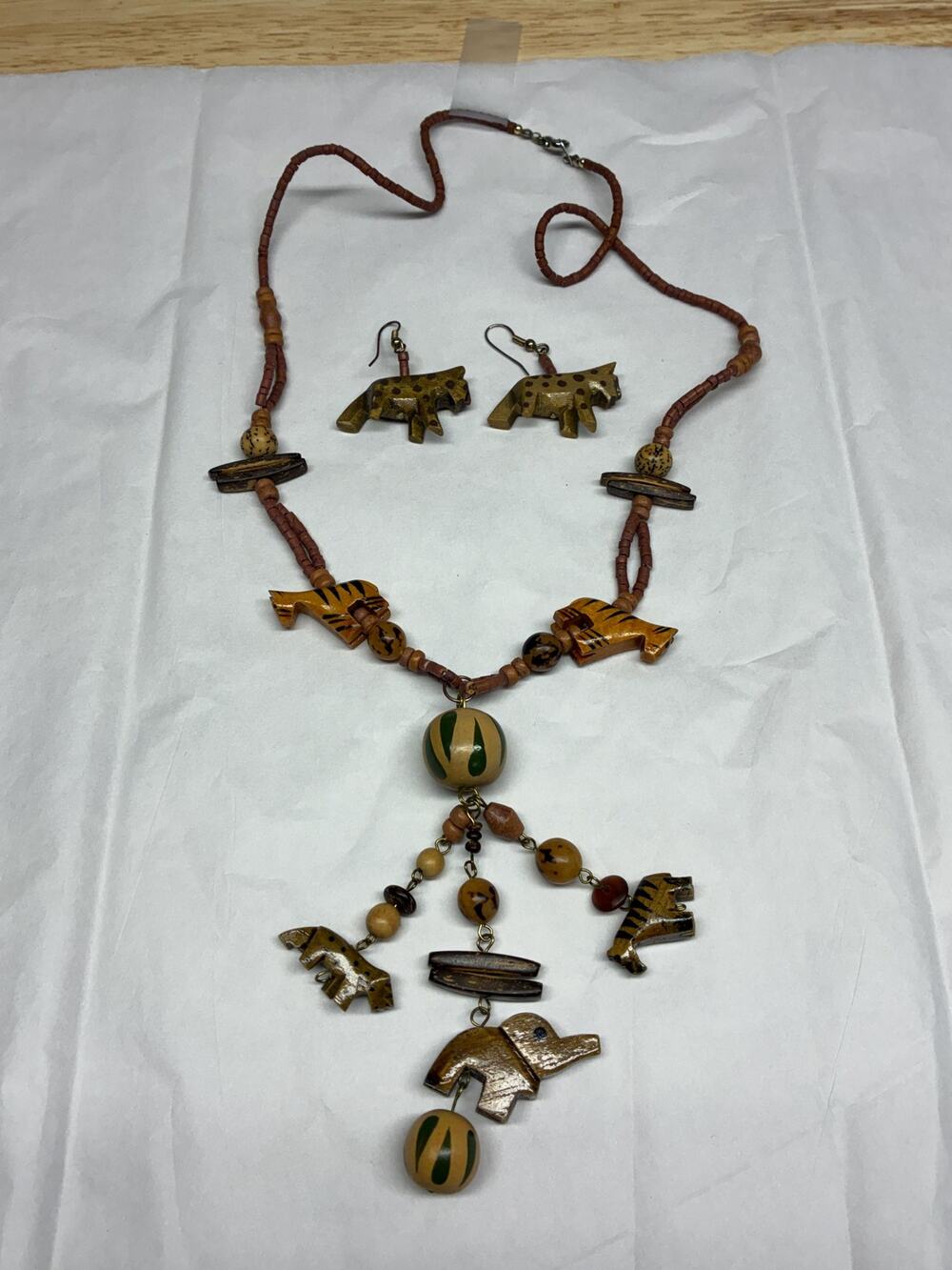Vintage South American Folk Art Necklace & Earrings Set – Hand-Carved Wooden